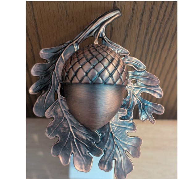 Bath & Body Works Other - Bath & Body Works Wallflowers Acorn Oak Leaf Plug In Diffuser Bronze Fall Decor